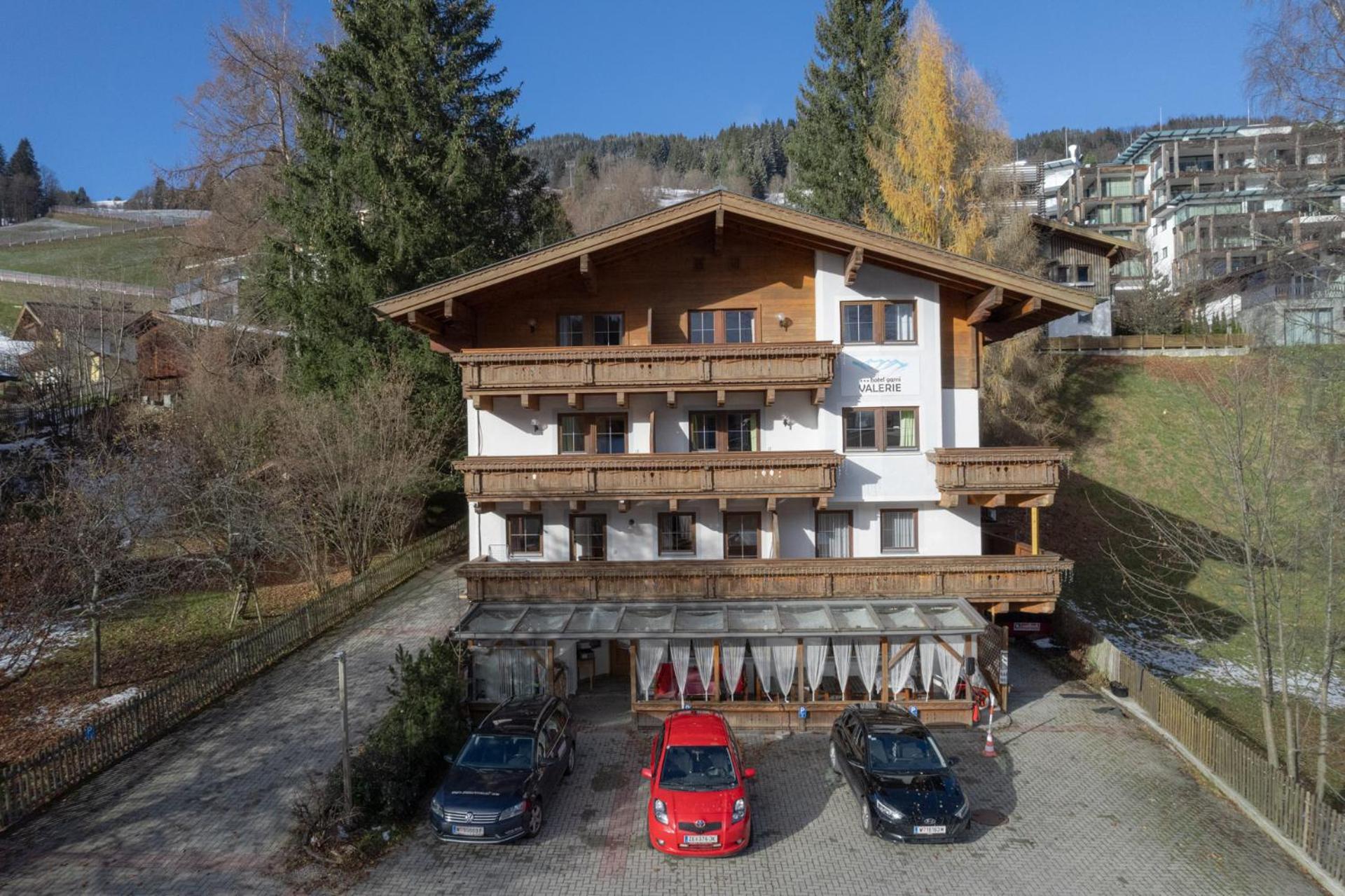 Hotel Valerie Saalbach-Hinterglemm Exterior photo